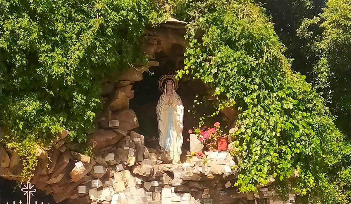 Virgen de Lourdes